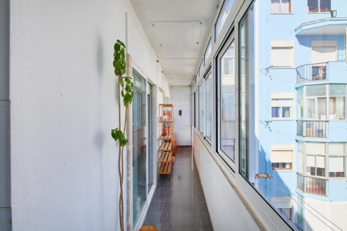Inviting single bedroom with a balcony, in Lumiar - Gallery - 49