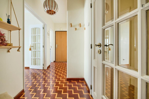 Inviting single bedroom with a balcony, in Lumiar - Gallery - 9