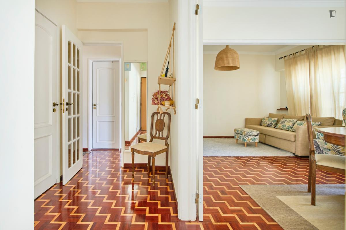 Inviting Single Bedroom With A Balcony, In Lumiar - 22
