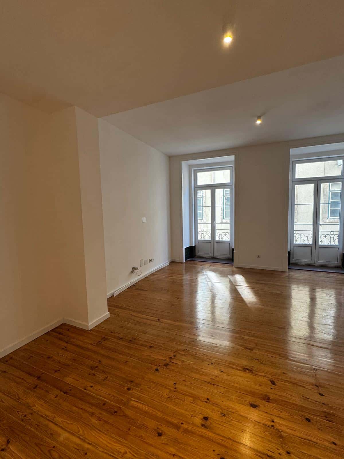 Apartment In Rua Dos Correeiros, Lisboa For 74 M² With 2 Bedrooms - 1