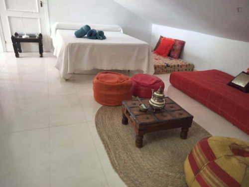 Room with 4 bedrooms - Gallery - 4