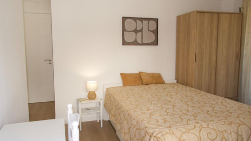Pleasant single bedroom