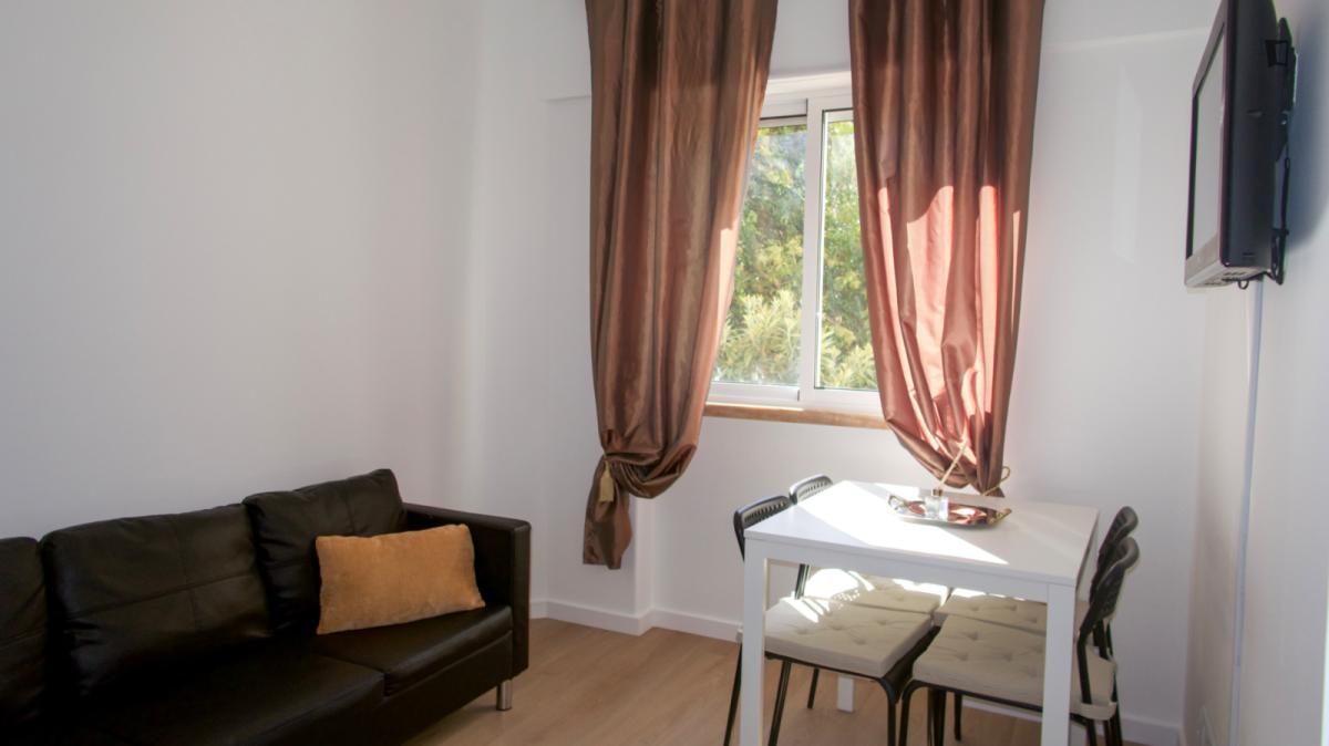 Pleasant Single Bedroom - 10