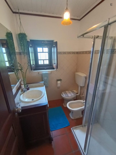 Traditional Portuguese Cottage w/ Terrace, 8 min Walk to Beach - Gallery - 6