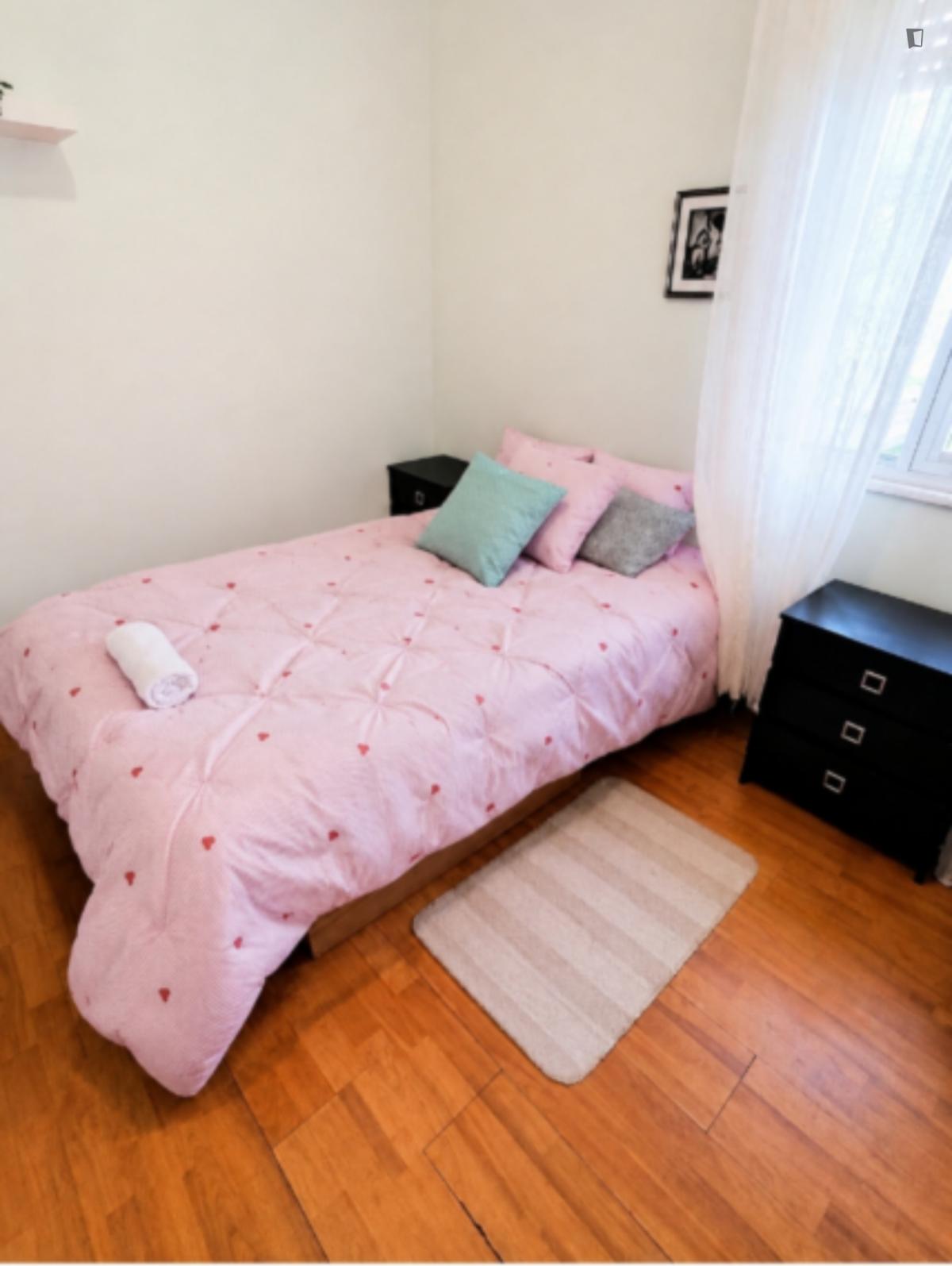 Cozy Single Bedroom Close To Algés Train Station - 8