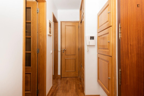 Typical 2-bedroom apartment in Campo de Ourique - Gallery - 14
