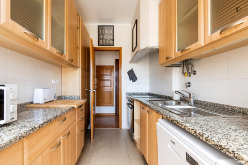 Typical 2-bedroom apartment in Campo de Ourique - Gallery - 45