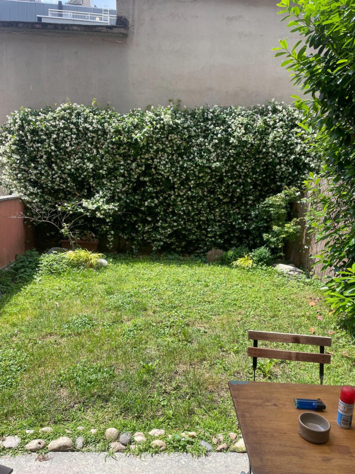Apartment With Garden - 1