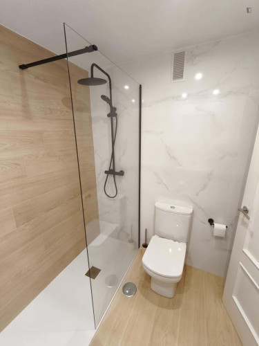 Apartment in Calle Isaac Peral, Santander for 80 m² with 3 bedrooms - Gallery - 5