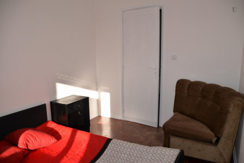 Cosy double bedroom in Olivais - Gallery - 16