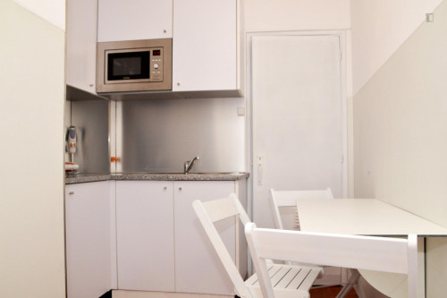 Delightful double bedroom in Olivais - Gallery - 6