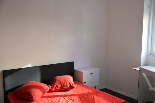 Delightful double bedroom in Olivais - Gallery - 17