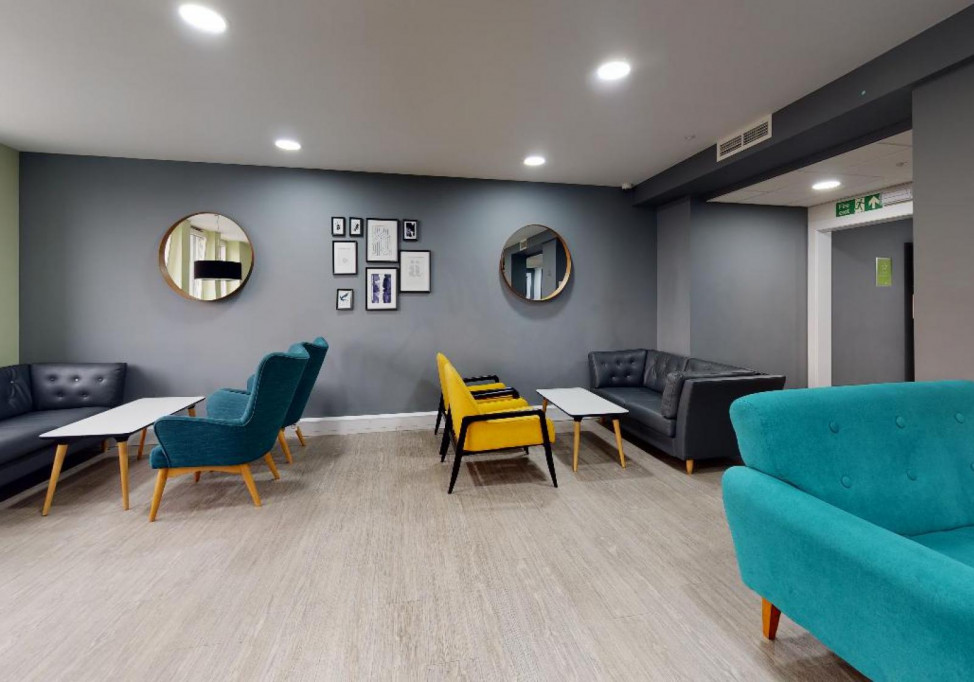 IQ Newland House