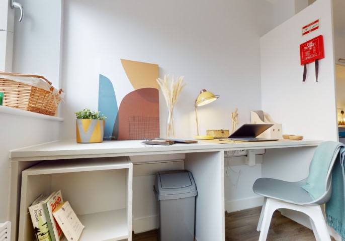  Bronze Studio Premium  -  IQ Newland House  - Gallery -  5