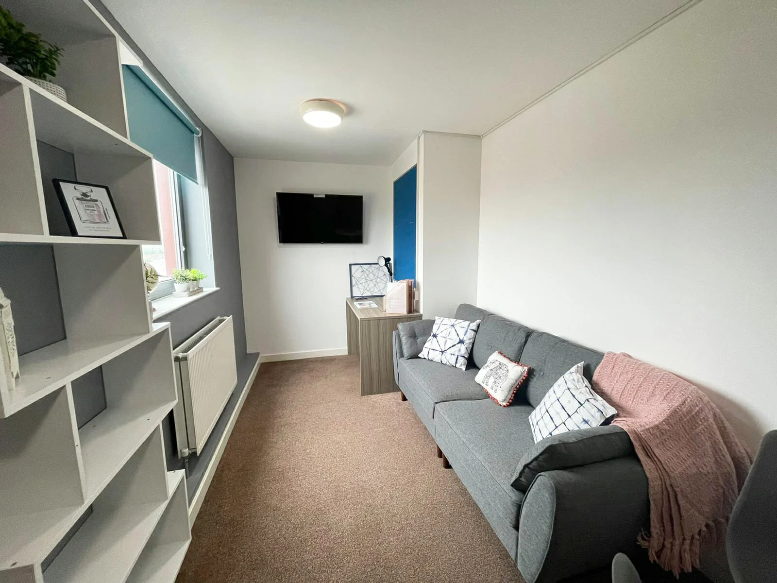  Plus One-Bedroom Apartment  -  Rede House  - Gallery -  3