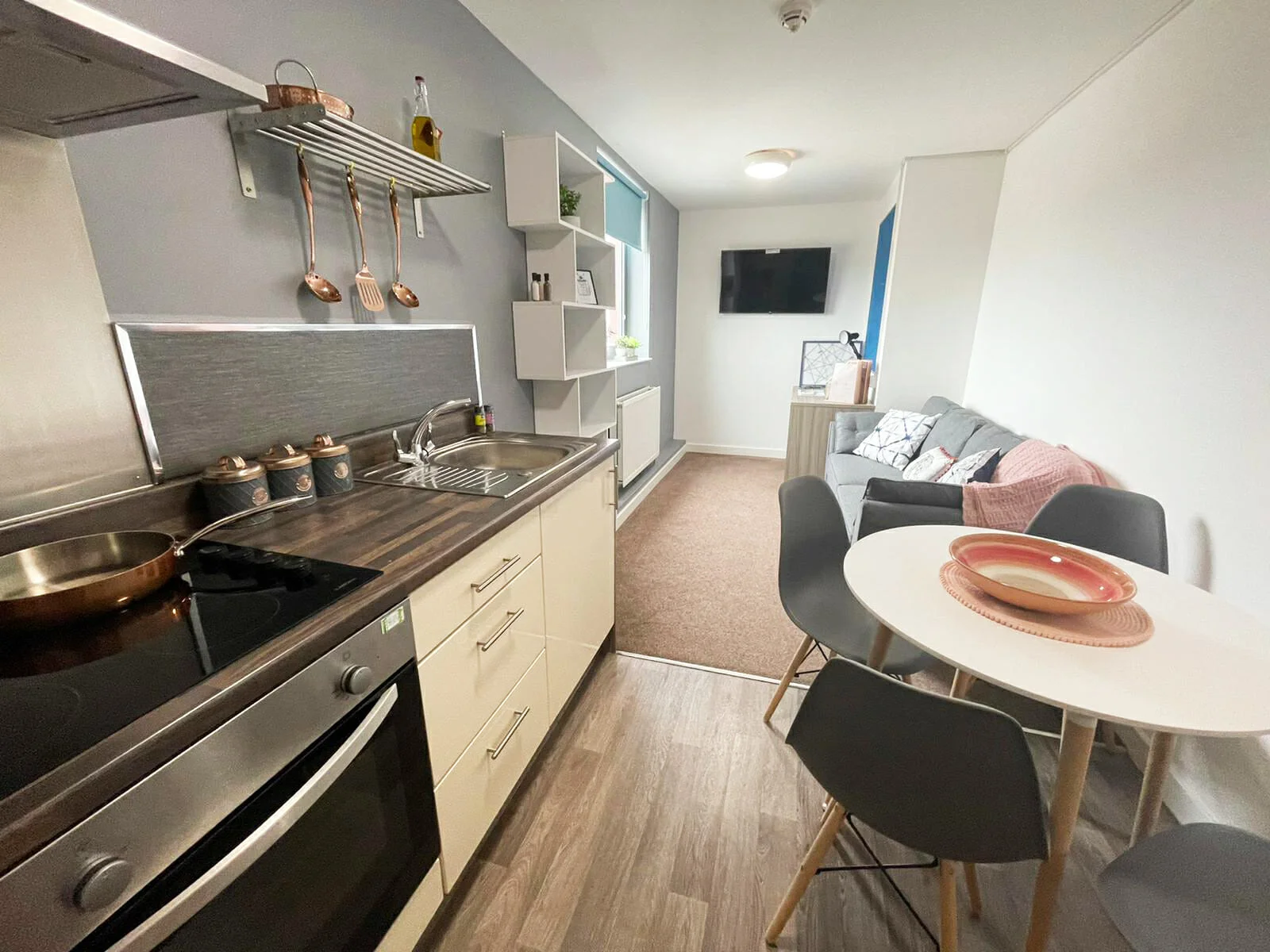  Plus One-Bedroom Apartment  -  Rede House  - Gallery -  3