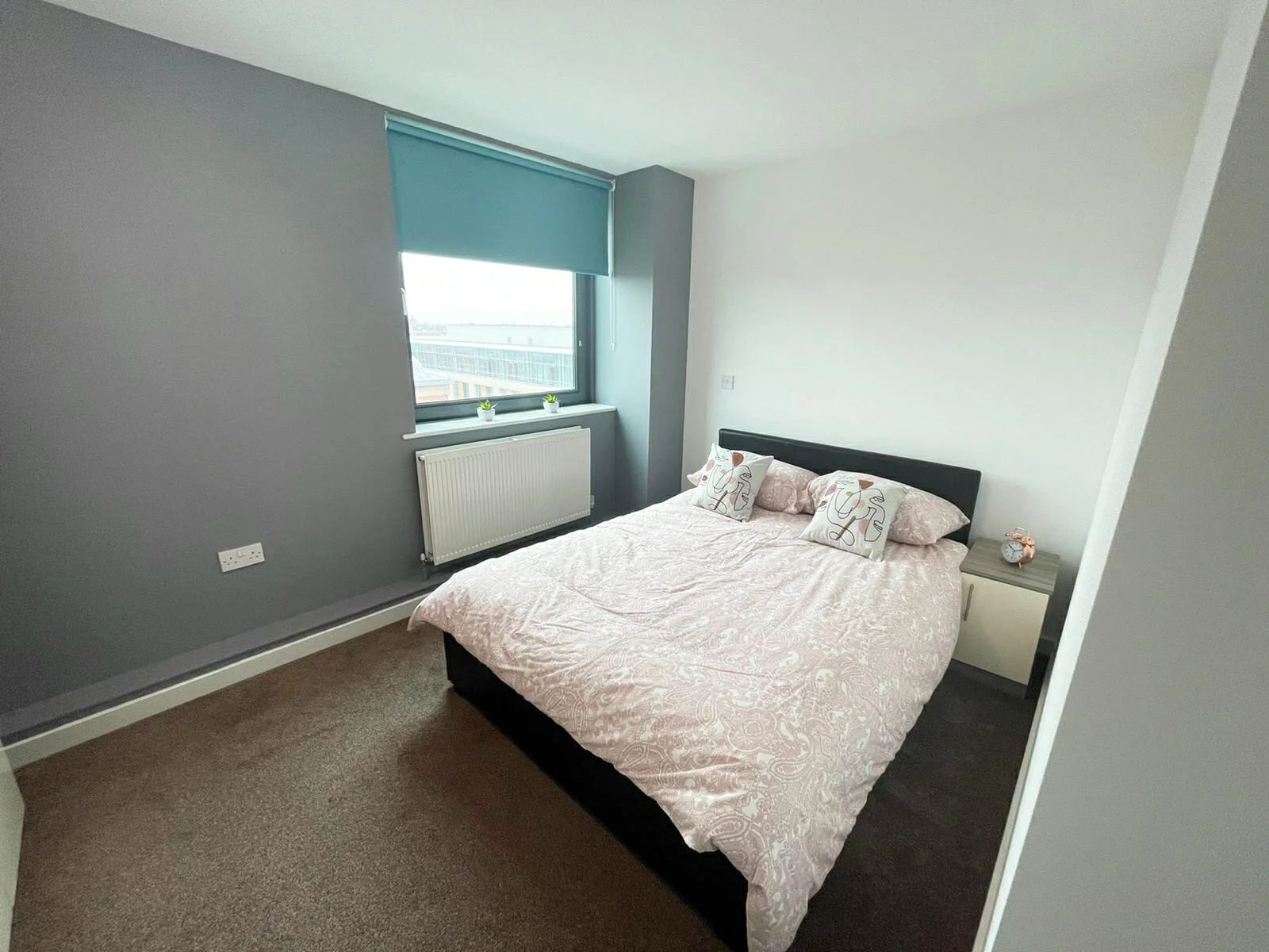  Plus One-Bedroom Apartment  -  Rede House  - Gallery -  1