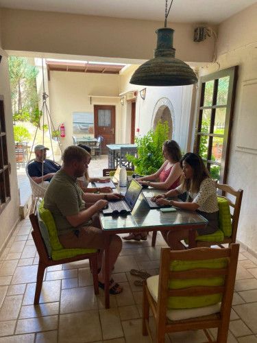 Stunning Large Villa w/ Coworking + Rooftop Deck