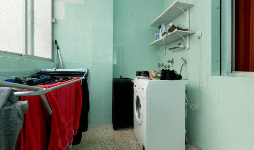 Amazing single bedroom near Parque Federico García Lorca - Gallery - 9