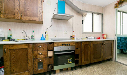 Amazing single bedroom near Parque Federico García Lorca
