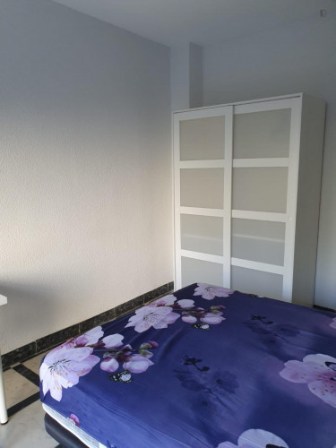 Double bedroom near Puerta de Elvira - Gallery - 5