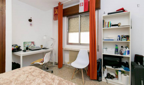 Bright double bedroom near Parque Federico García Lorca