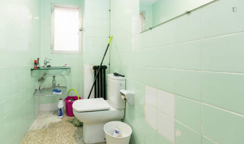 Bright double bedroom near Parque Federico García Lorca - Gallery - 5