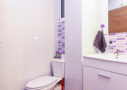 Alluring single bedroom near Universidad Católica de Valencia San Vicente Mártir