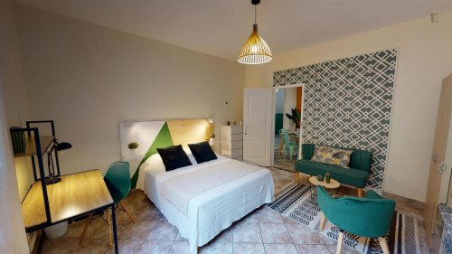 Admirable double bedroom in Capucins - Victoire