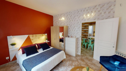 Stupendous double bedroom in Capucins - Victoire