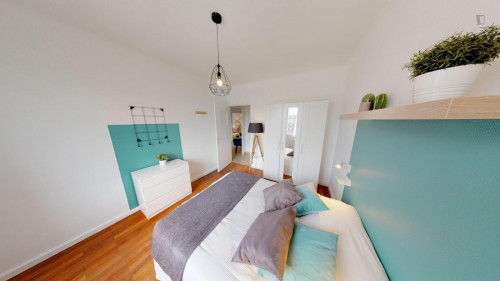 Restful double bedroom near Université Jean Moulin Lyon 3