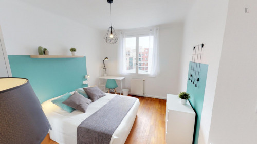 Restful double bedroom near Université Jean Moulin Lyon 3