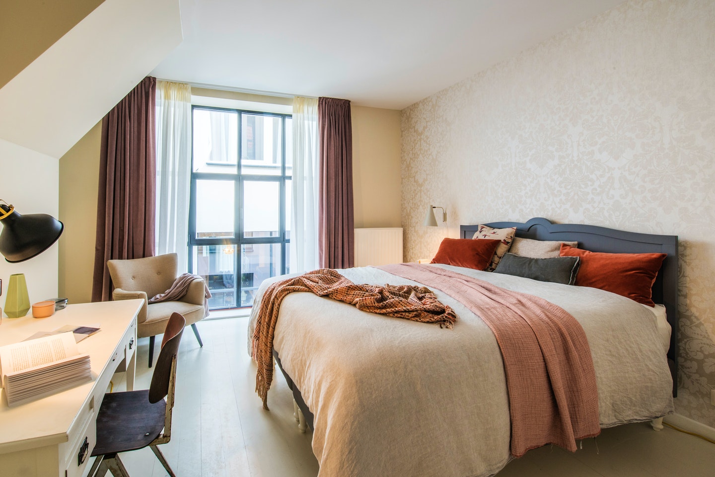 Cozy Room - 1