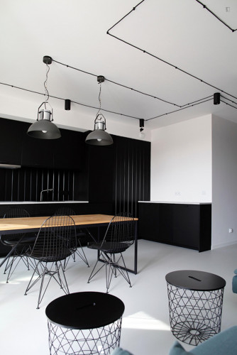 Luxury 2-bedroom student apartment very close to Kozminski University