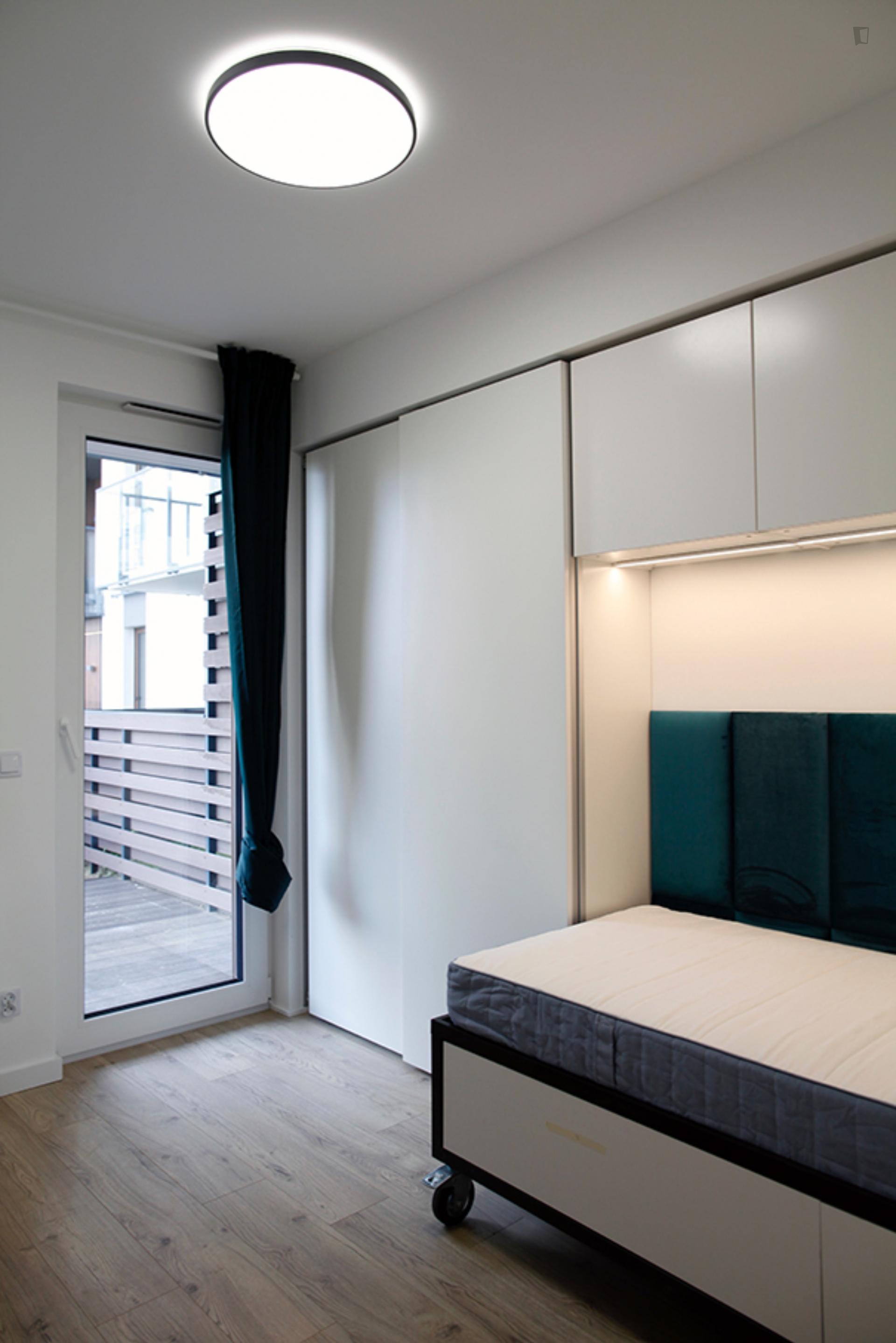 Luxury 2-Bedroom Student Apartment Very Close To Kozminski University - Luxury 2-bedroom student apartment very close to Kozminski University - Gallery - 1