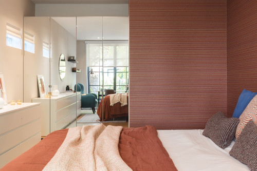 Classic Style Renovated House w/ Workspace + Backyard