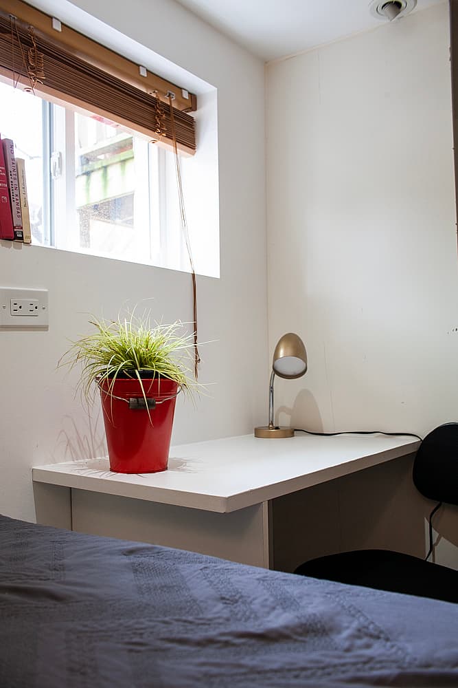Francis Bedroom - Trendy Style Residence w/ Coworking + Outdoor Area Apartment - Gallery - 5