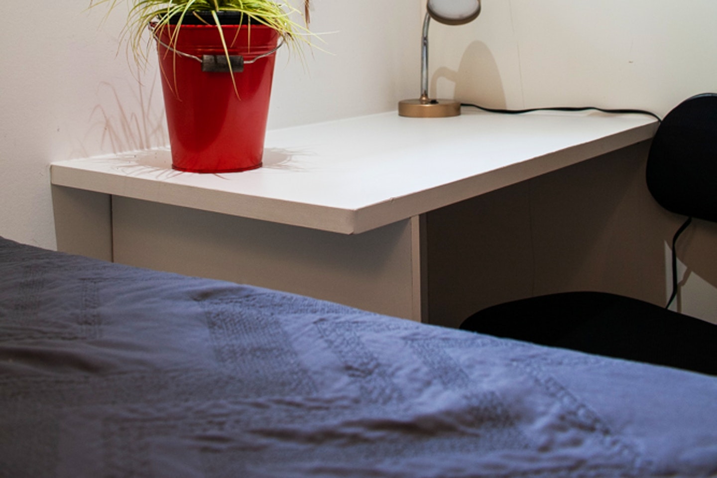 Francis Bedroom - Trendy Style Residence w/ Coworking + Outdoor Area Apartment - Gallery - 21