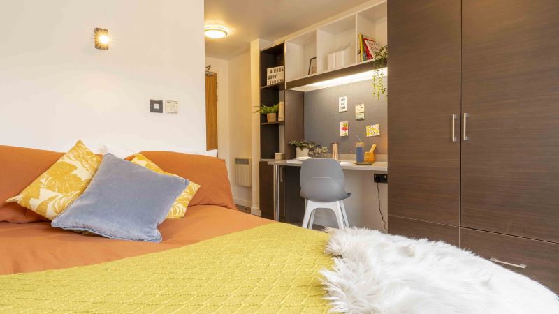  Silver En-Suite  -  IQ Astor House  - Gallery -  5