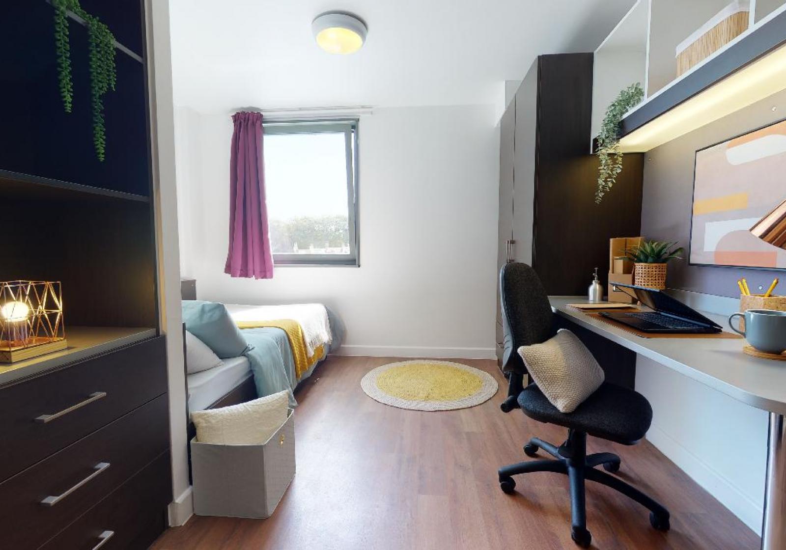 Gold En-Suite  -  IQ Astor House  - Gallery -  6
