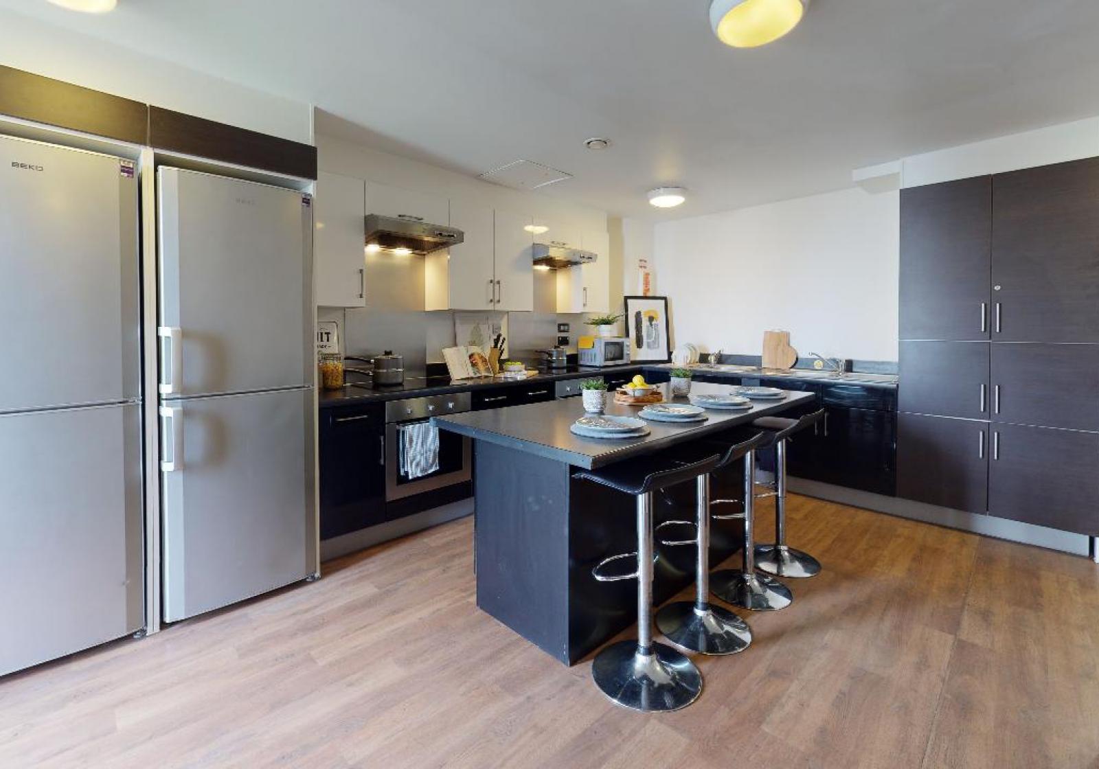  Gold En-Suite  -  IQ Astor House  - Gallery -  2