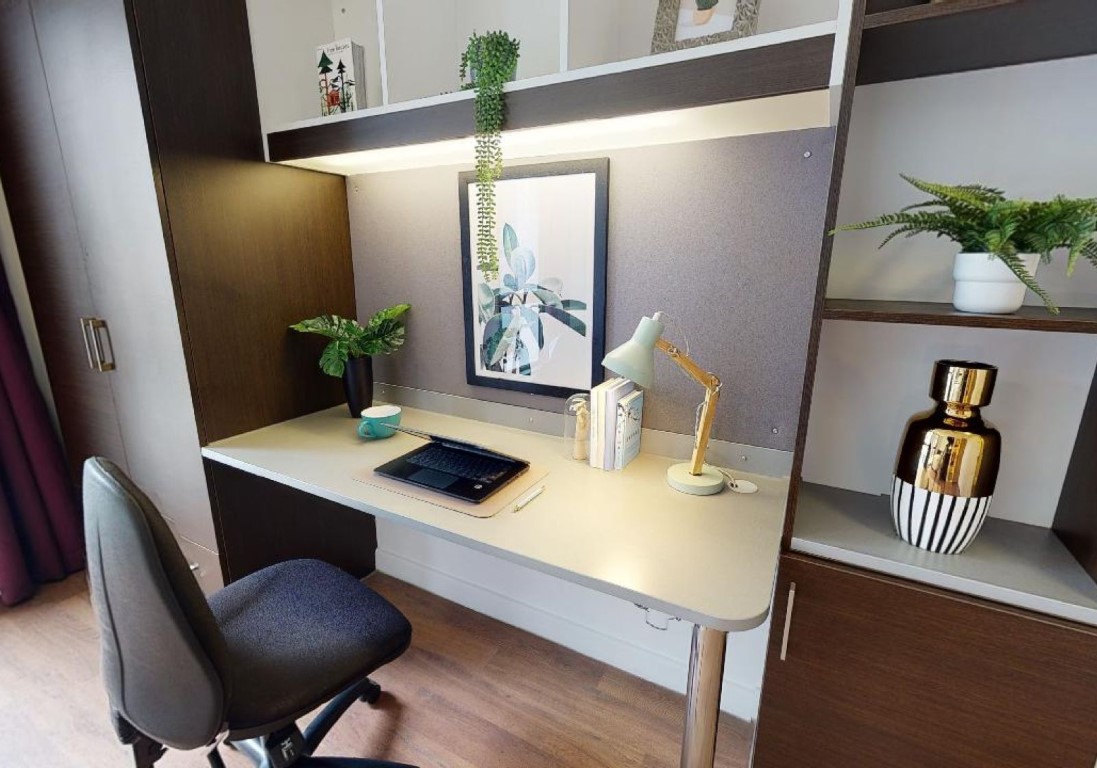  Platinum En-Suite  -  IQ Astor House  - Gallery -  6