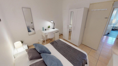 Nice double bedroom in Wazemmes