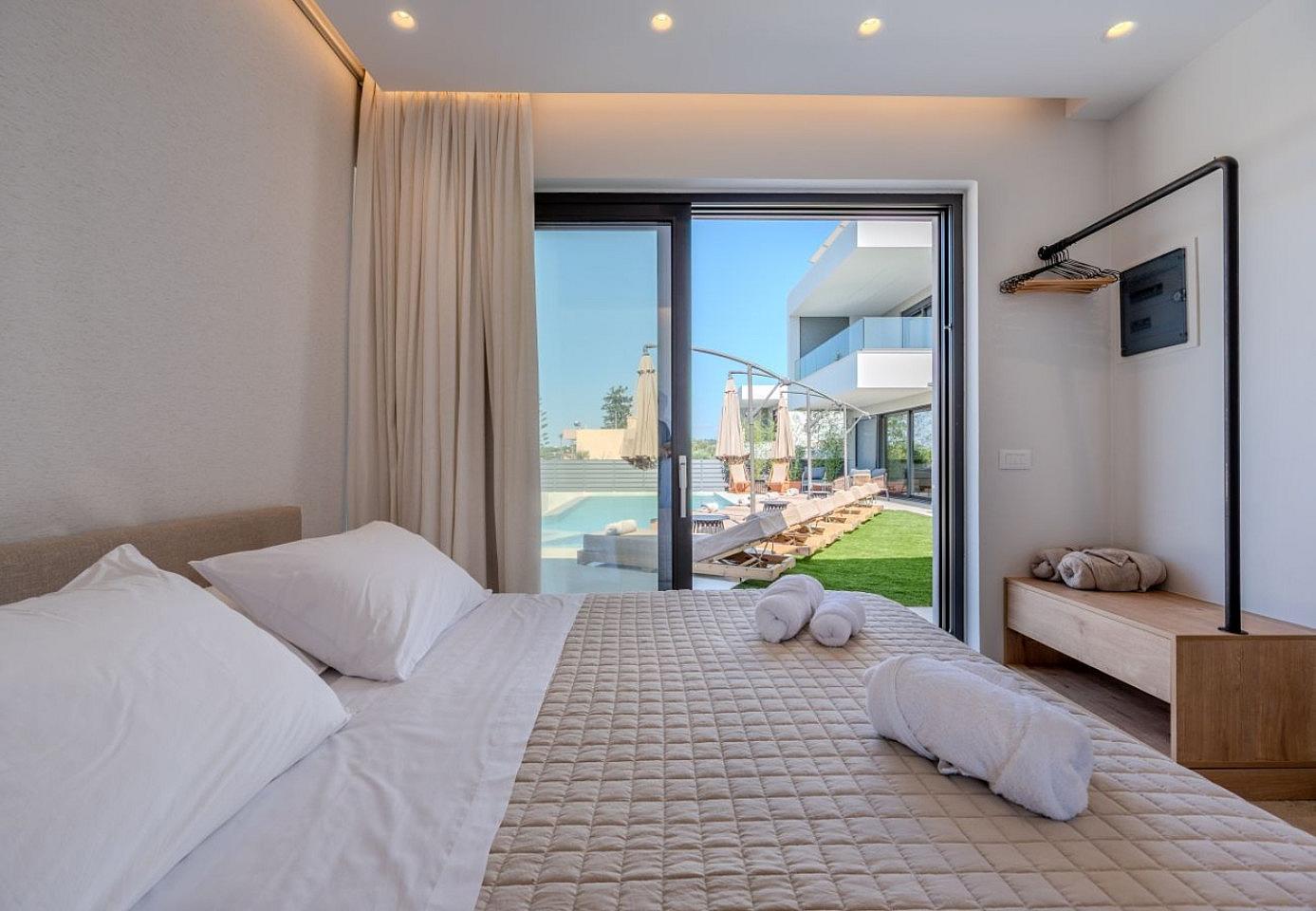  Double Room  -  Luxury villa near Rethymno  - Gallery -  4