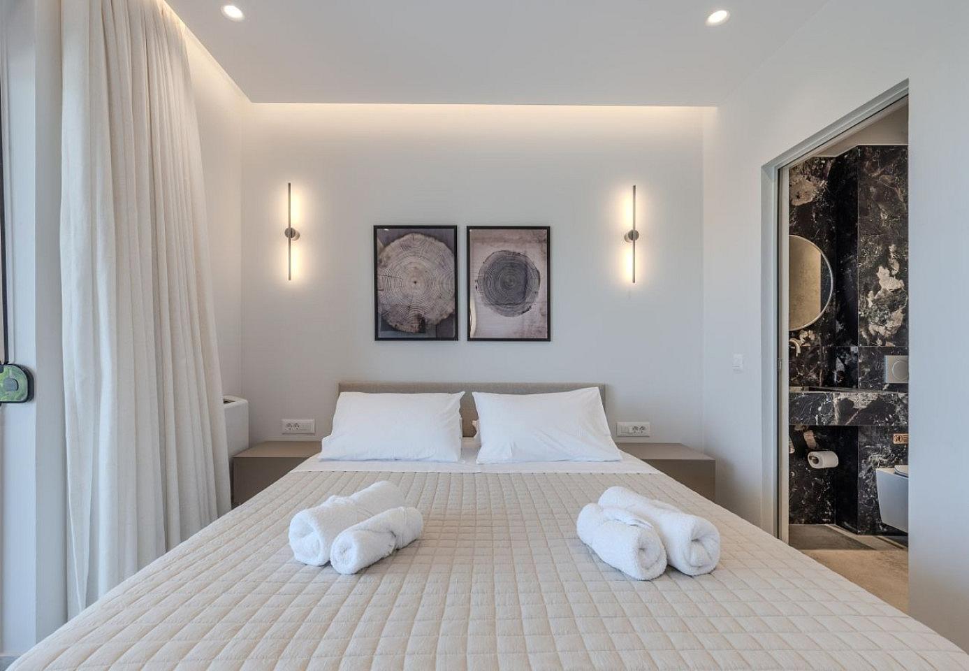  Double Room  -  Luxury villa near Rethymno  - Gallery -  41