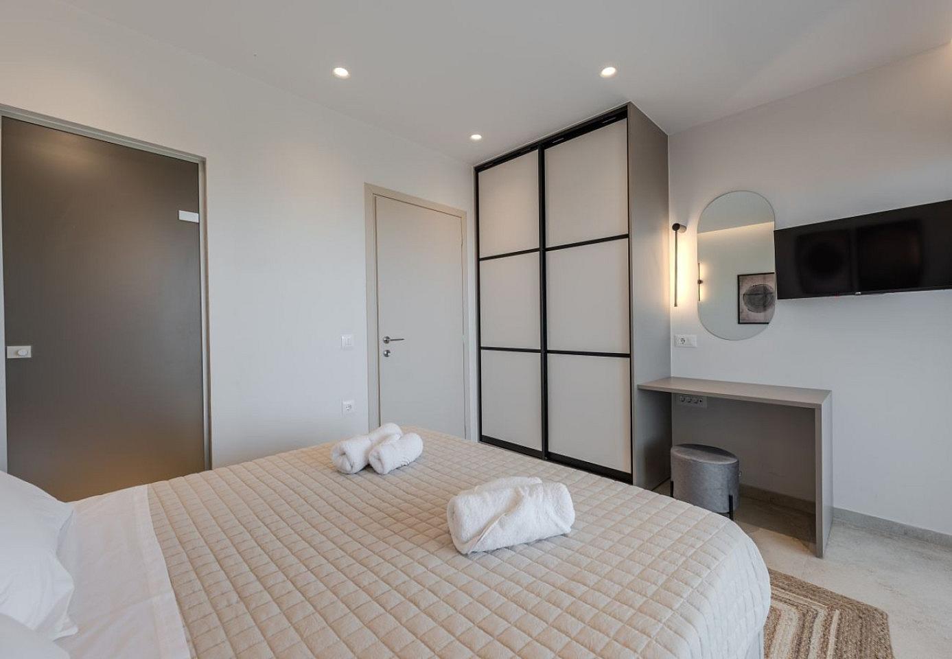  Double Room  -  Luxury villa near Rethymno  - Gallery -  6