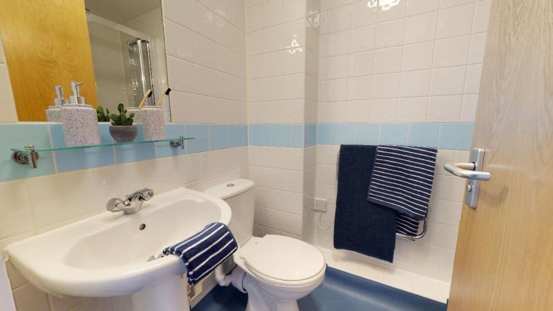Silver En-Suite - iQ Kopa - Gallery - 4