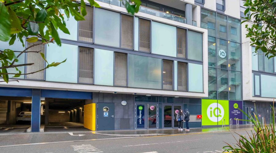 iQ Sterling Court