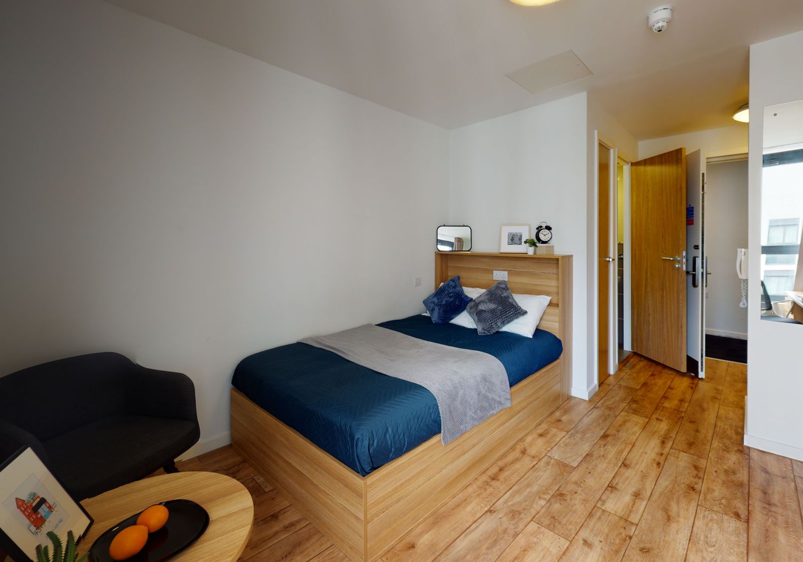  Bronze En-Suite Plus  -  iQ Sterling Court  - Gallery -  3