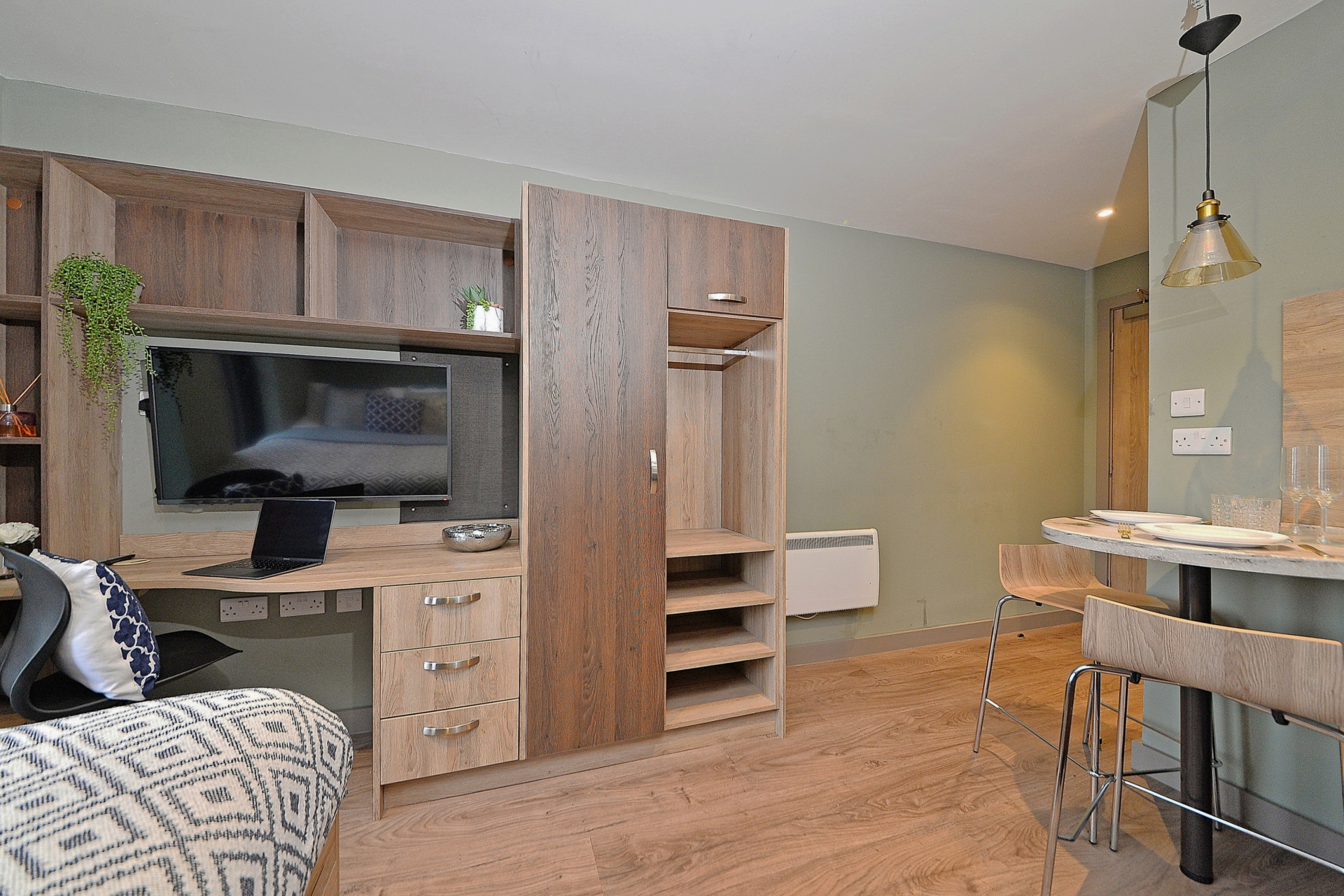 Studio - Fontenoy Apartments - Gallery - 8